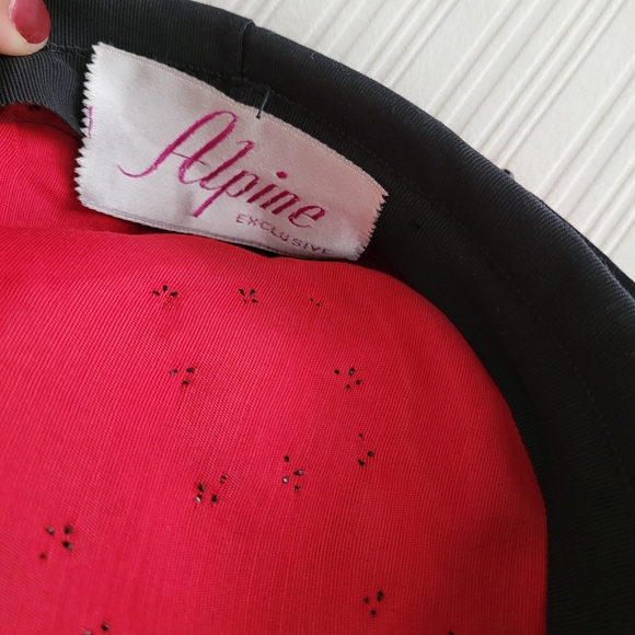 Colorful Beret with Ribbon - Picture 2 of 5